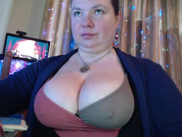 VIPLLLaraVIP's BongaCams show and profile