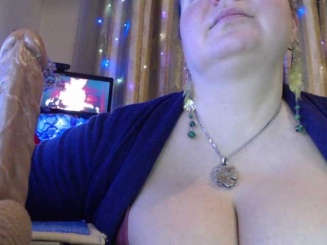 VIPLLLaraVIP's BongaCams show and profile