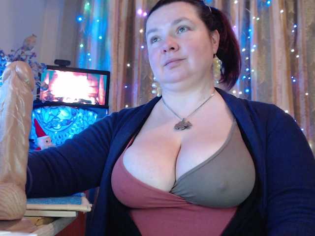 VIPLLLaraVIP's BongaCams show and profile
