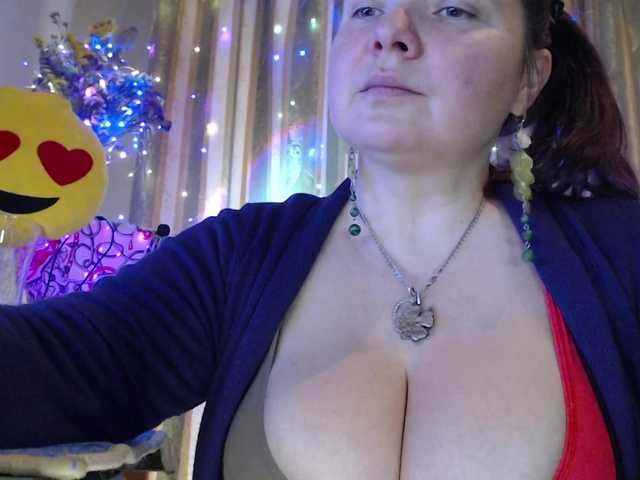 VIPLLLaraVIP's BongaCams show and profile