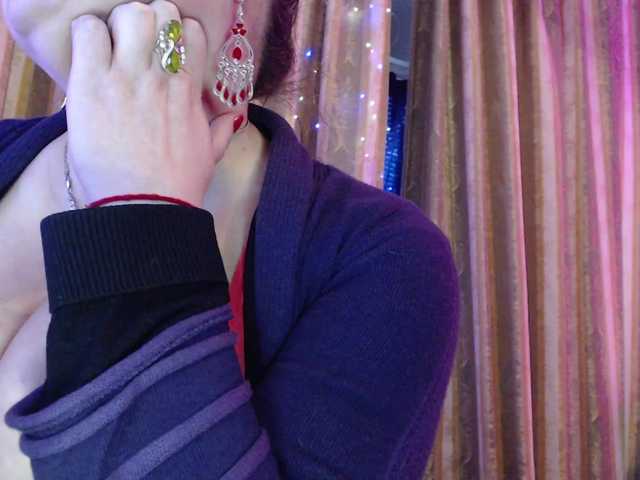 VIPLLLaraVIP's BongaCams show and profile