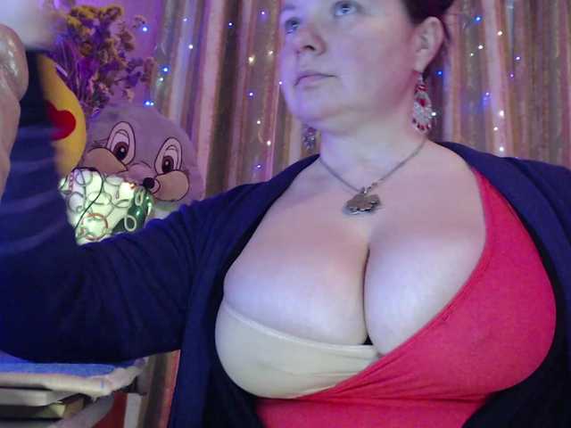 VIPLLLaraVIP's BongaCams show and profile