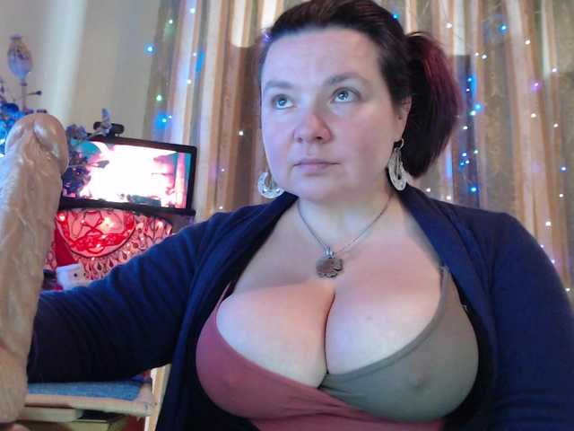 VIPLLLaraVIP's BongaCams show and profile