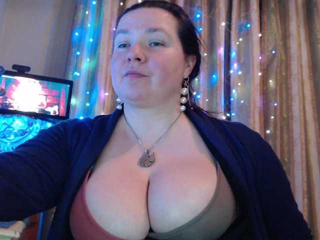 VIPLLLaraVIP's BongaCams show and profile
