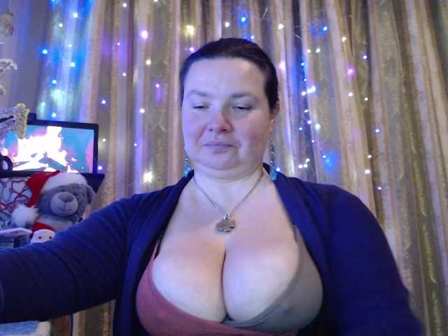 VIPLLLaraVIP's BongaCams show and profile