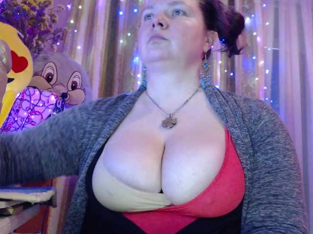 VIPLLLaraVIP's BongaCams show and profile