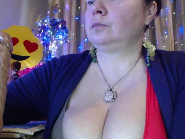 VIPLLLaraVIP's BongaCams show and profile
