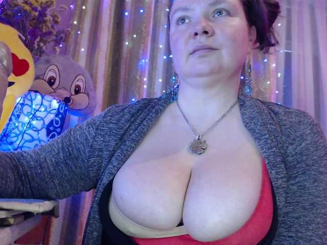 VIPLLLaraVIP's BongaCams show and profile