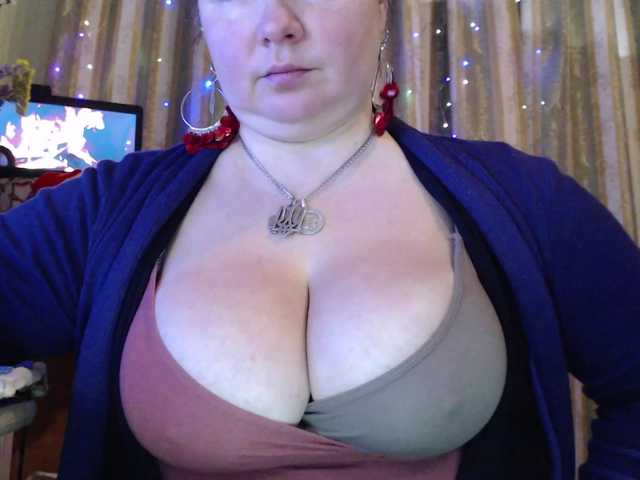 VIPLLLaraVIP's BongaCams show and profile