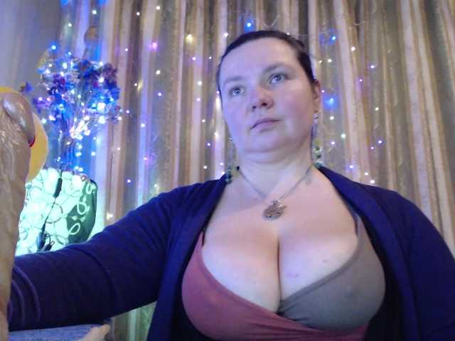 VIPLLLaraVIP's BongaCams show and profile