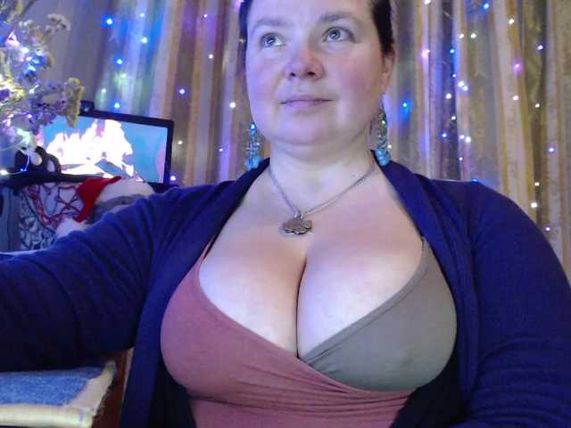 VIPLLLaraVIP's BongaCams show and profile