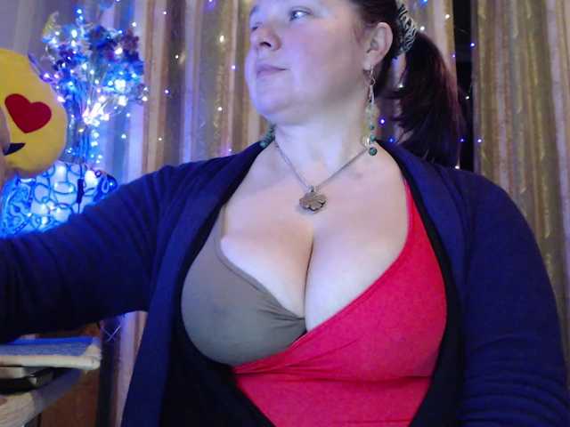 VIPLLLaraVIP's BongaCams show and profile