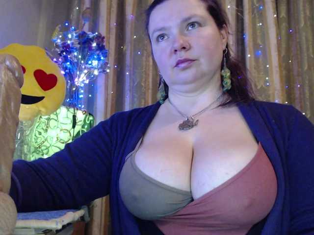 VIPLLLaraVIP's BongaCams show and profile