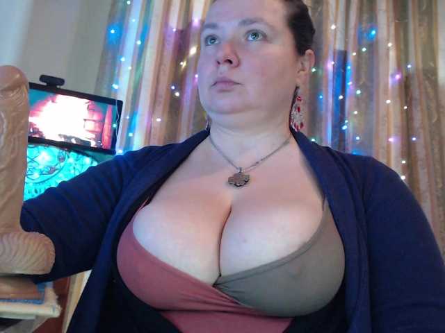 VIPLLLaraVIP's BongaCams show and profile