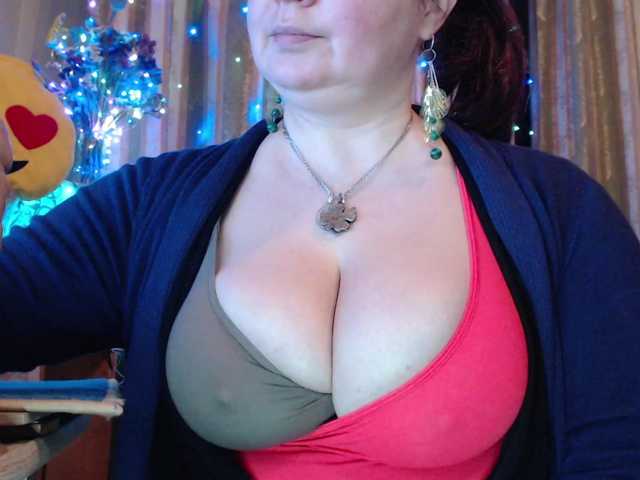 VIPLLLaraVIP's BongaCams show and profile