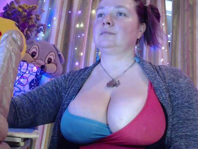 VIPLLLaraVIP's BongaCams show and profile