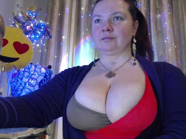 VIPLLLaraVIP's BongaCams show and profile