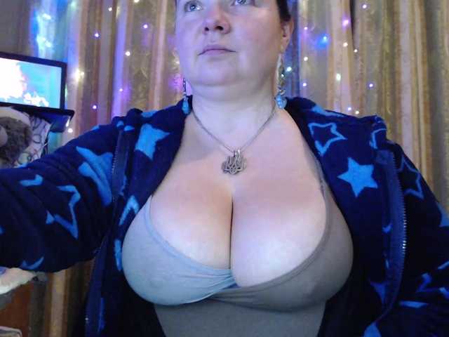 VIPLLLaraVIP's BongaCams show and profile