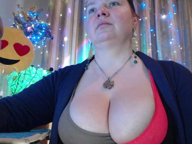 VIPLLLaraVIP's BongaCams show and profile