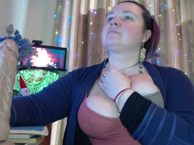 VIPLLLaraVIP's BongaCams show and profile