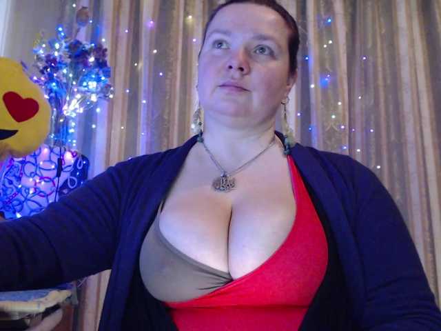 VIPLLLaraVIP's BongaCams show and profile