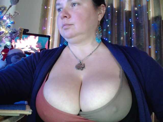 VIPLLLaraVIP's BongaCams show and profile