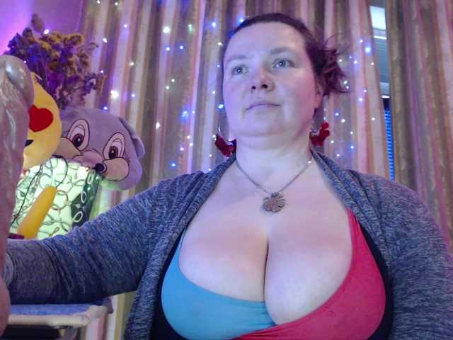 VIPLLLaraVIP's BongaCams show and profile