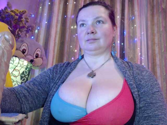 VIPLLLaraVIP's BongaCams show and profile