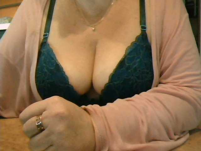 gapemyhole cam belle