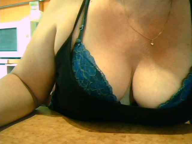 GapeMyHole webcam