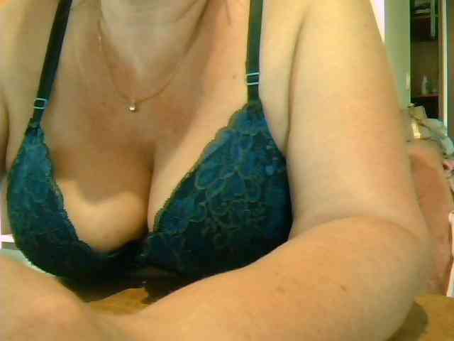 GapeMyHole webcam