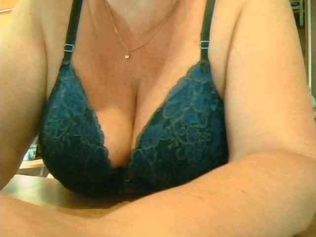 GapeMyHole webcam