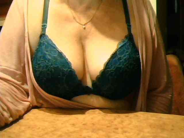 GapeMyHole webcam