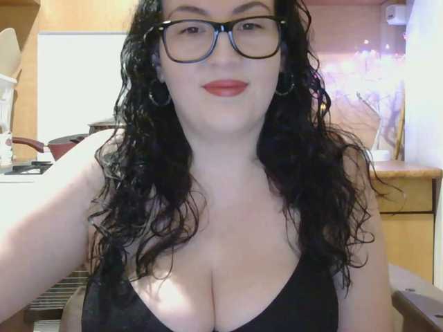 tatianamedi's BongaCams show and profile