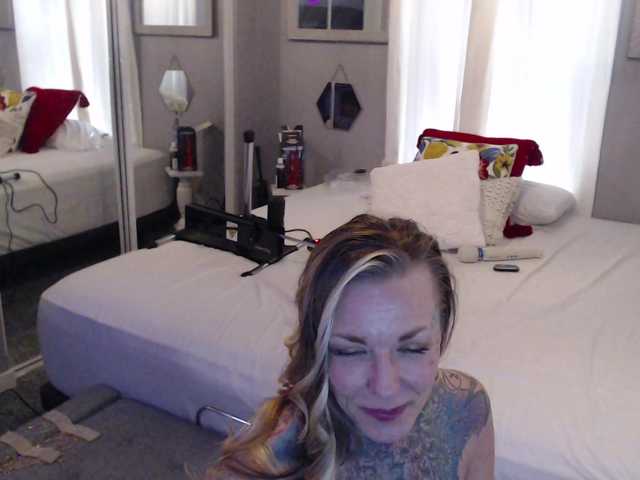 Blondage Porn