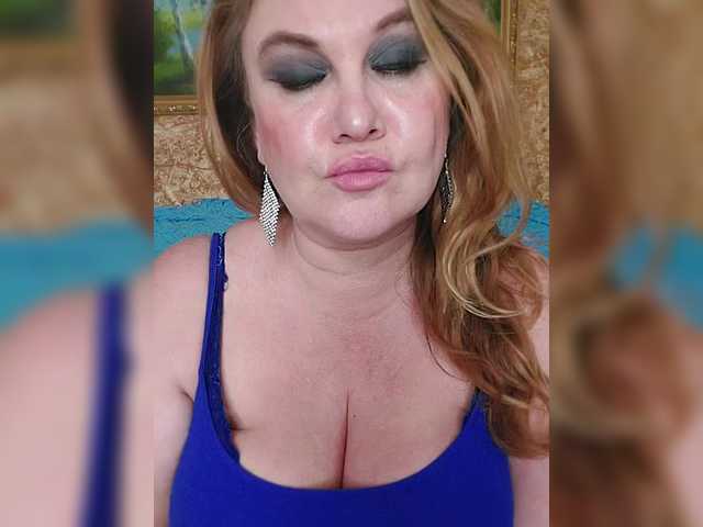 Milli1983 - matured cam model for a intense liveshow milli1983 from BongaCams