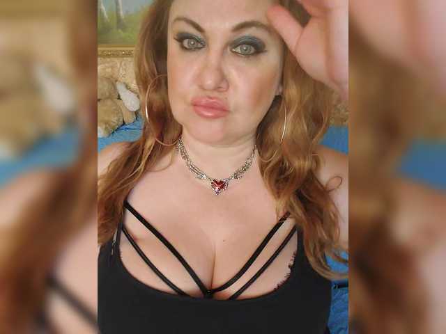 milli1983 live cam profile