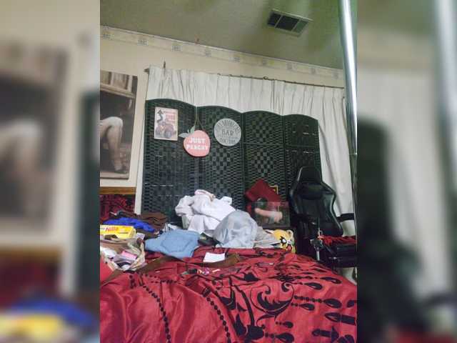 prurient-gem live sex show