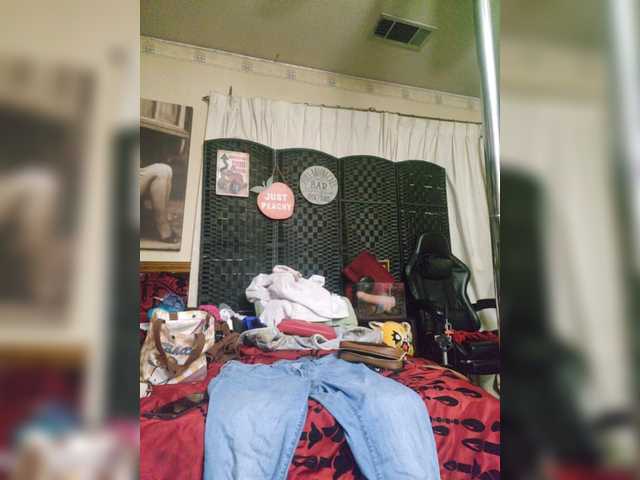 Prurient-Gem's BongaCams show and profile