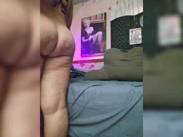 PrurientGem webcam