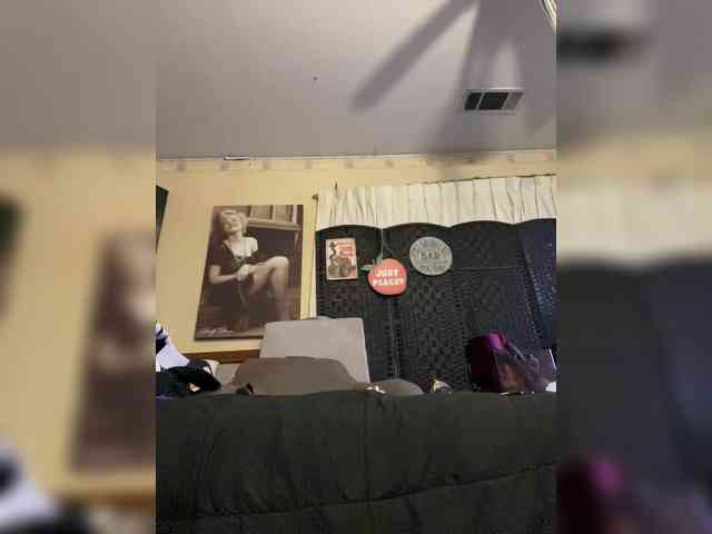 PrurientGem webcam
