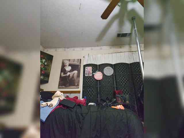 PrurientGem webcam