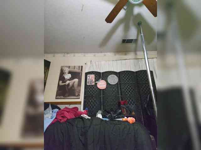 PrurientGem webcam
