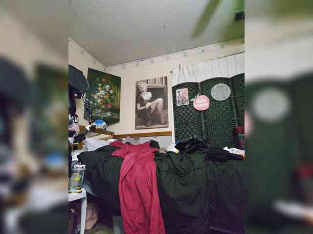 PrurientGem webcam