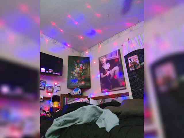 PrurientGem webcam