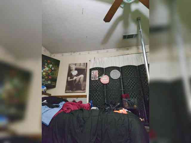 PrurientGem webcam