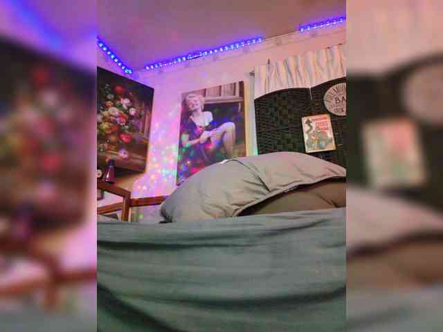 PrurientGem webcam