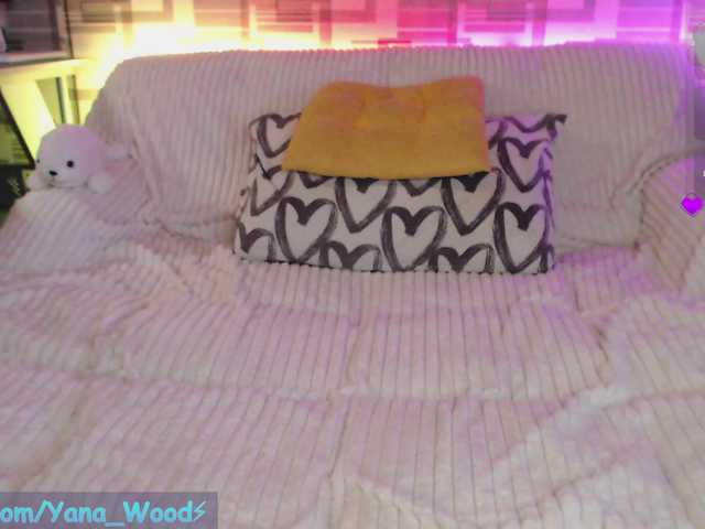 camkittana's BongaCams show and profile