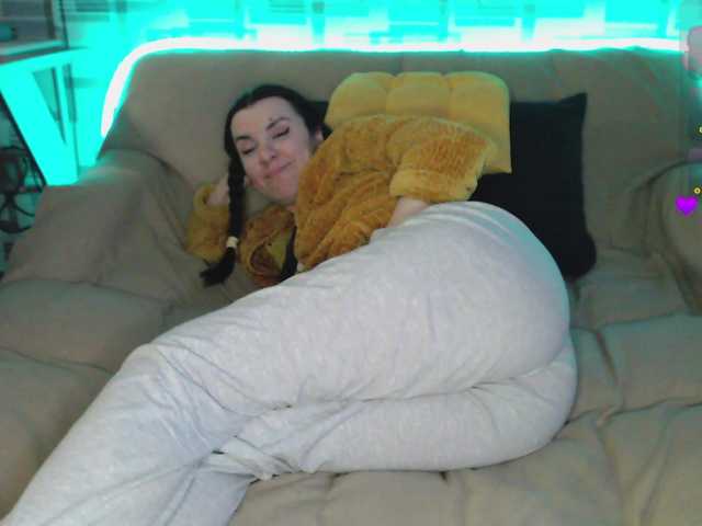 camkittana's BongaCams show and profile