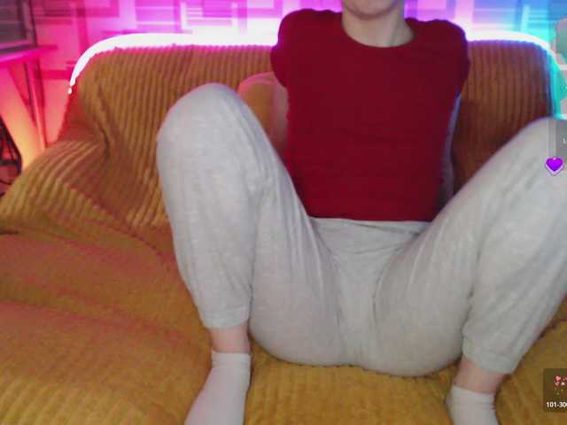 camkittana's BongaCams show and profile